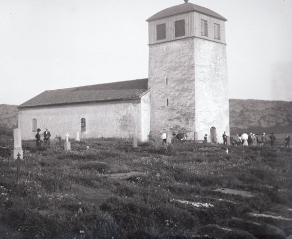 Denna bild har ett alt-attribut som är tomt. Dess filnamn är 457f6-morlandakyrka1903.jpg