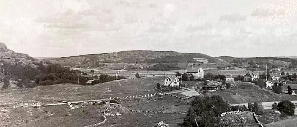 Denna bild har ett alt-attribut som är tomt. Dess filnamn är f34b8-hjaltebyvy.jpg